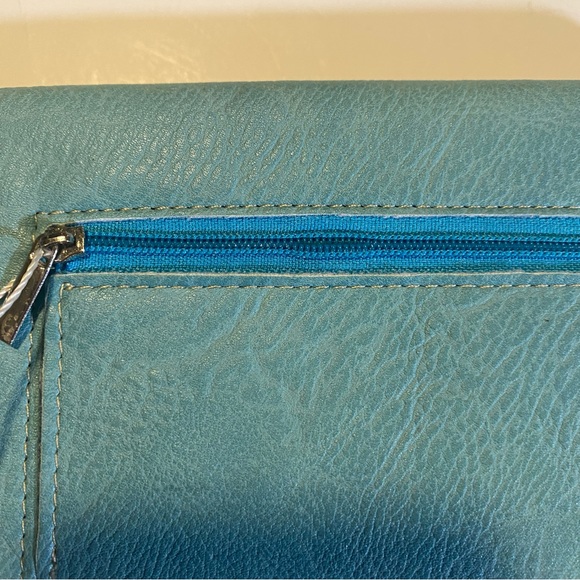 Heritage West clutch, will fit most cell phones out of case, faux leather NWOT - Picture 9 of 14